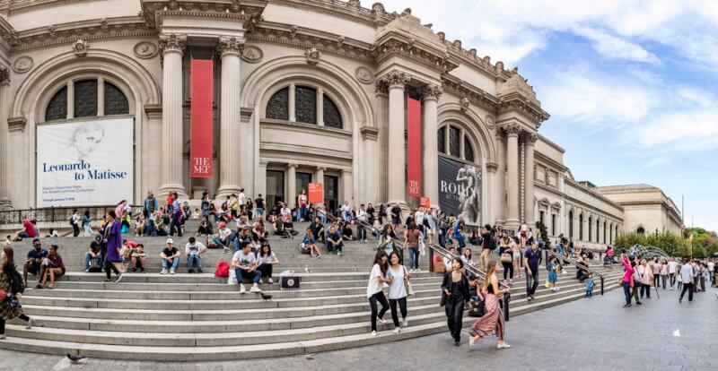 The Metropolitan Museum of Art entrance