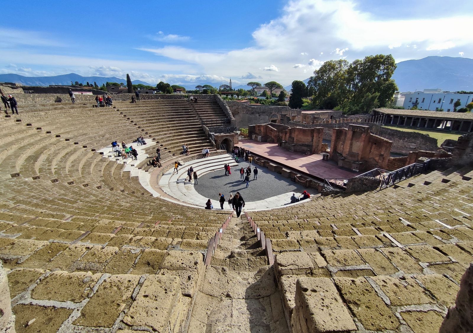 Pompeii Archaeological Park_1600