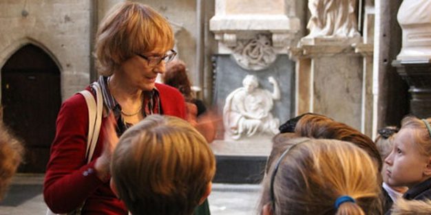 historical site student tour